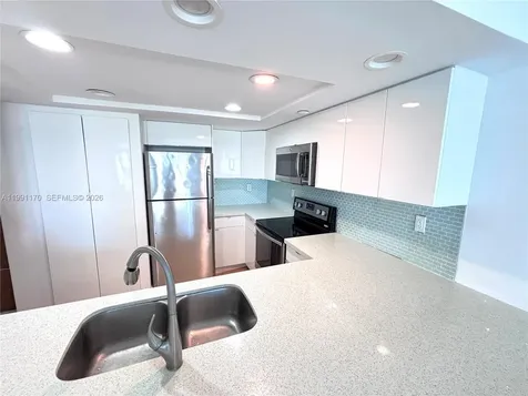 400 S Pointe Drive Miami Beach FL 33139