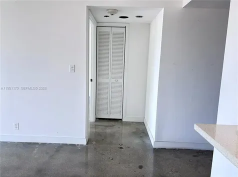 400 S Pointe Drive Miami Beach FL 33139