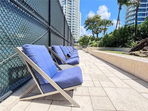 400 S Pointe Drive Miami Beach FL 33139