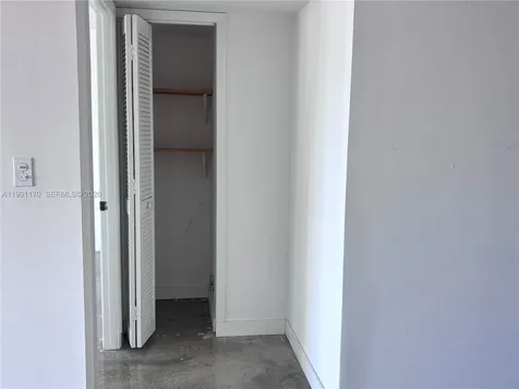 400 S Pointe Drive Miami Beach FL 33139