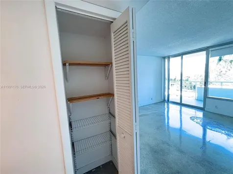 400 S Pointe Drive Miami Beach FL 33139