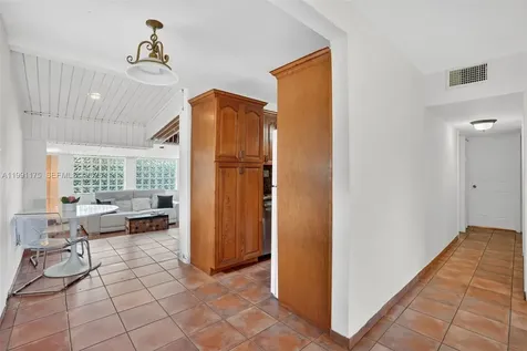 10055 SW 52nd Terrace Miami FL 33165