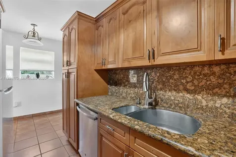 10055 SW 52nd Terrace Miami FL 33165