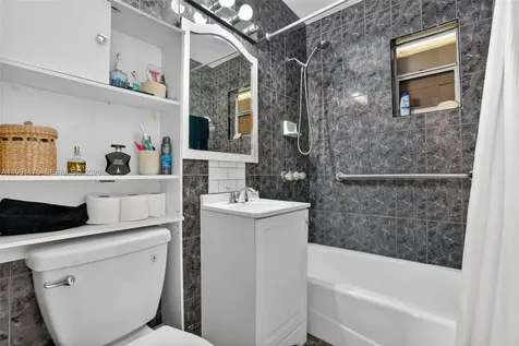 10055 SW 52nd Terrace Miami FL 33165