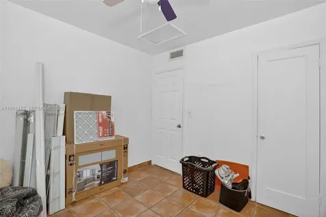 10055 SW 52nd Terrace Miami FL 33165