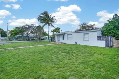 10055 SW 52nd Terrace Miami FL 33165