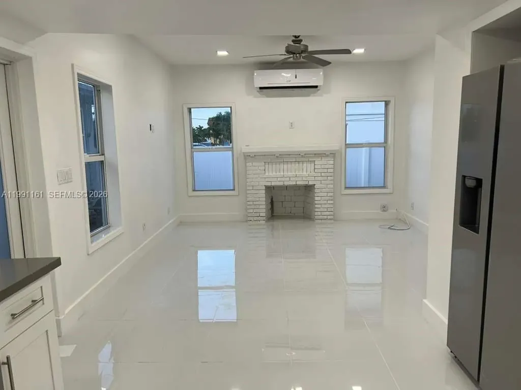 2242 Polk Street Hollywood FL 33020
