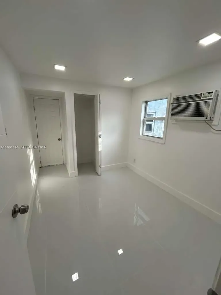 2242 Polk Street Hollywood FL 33020
