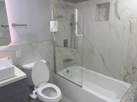 2242 Polk Street Hollywood FL 33020