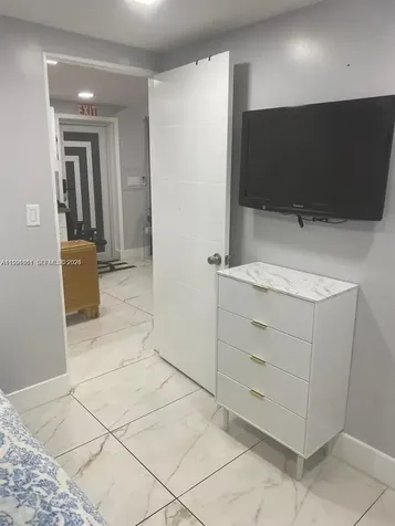 2242 Polk Street Hollywood FL 33020