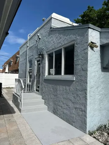 2242 Polk Street Hollywood FL 33020