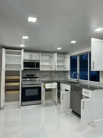 2242 Polk Street Hollywood FL 33020