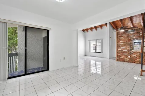10542 NW 7th Terrace Miami FL 33172
