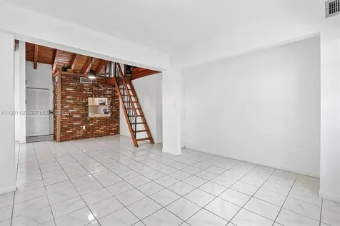 10542 NW 7th Terrace Miami FL 33172