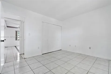 10542 NW 7th Terrace Miami FL 33172