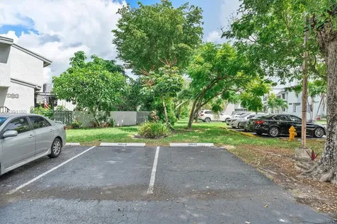 10542 NW 7th Terrace Miami FL 33172