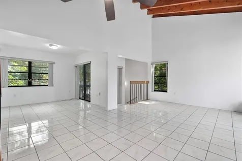 10542 NW 7th Terrace Miami FL 33172