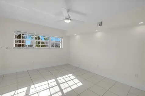 462 Golden Isles Drive Hallandale Beach FL 33009