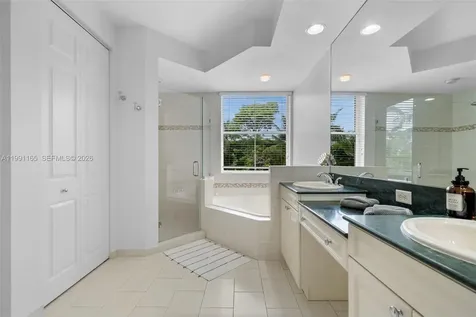 896 W Spinnaker Drive W Hollywood FL 33019