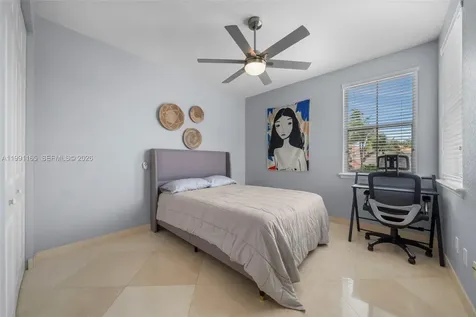 896 W Spinnaker Drive W Hollywood FL 33019