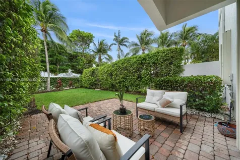 896 W Spinnaker Drive W Hollywood FL 33019