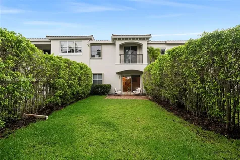 896 W Spinnaker Drive W Hollywood FL 33019
