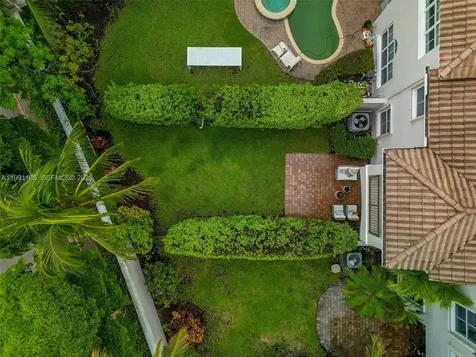 896 W Spinnaker Drive W Hollywood FL 33019