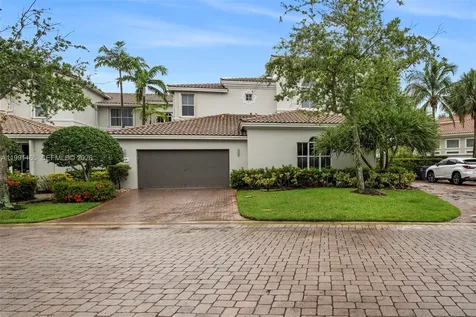 896 W Spinnaker Drive W Hollywood FL 33019
