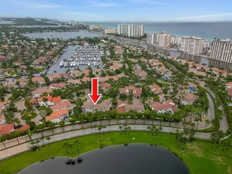 896 W Spinnaker Drive W Hollywood FL 33019