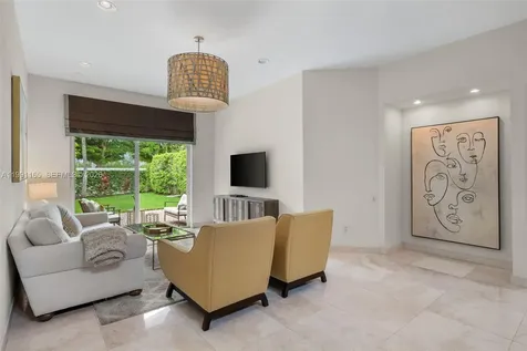 896 W Spinnaker Drive W Hollywood FL 33019