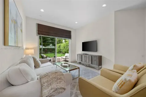 896 W Spinnaker Drive W Hollywood FL 33019