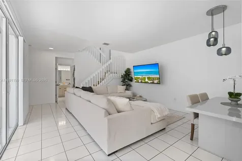 1120 Canella Lane Hollywood FL 33019