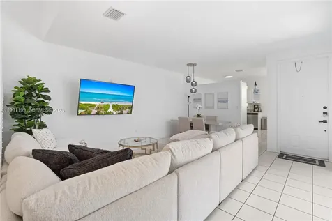 1120 Canella Lane Hollywood FL 33019