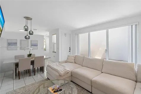 1120 Canella Lane Hollywood FL 33019