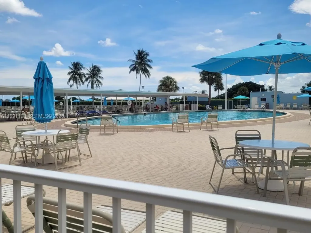 629 Saxony Place Delray Beach FL 33446