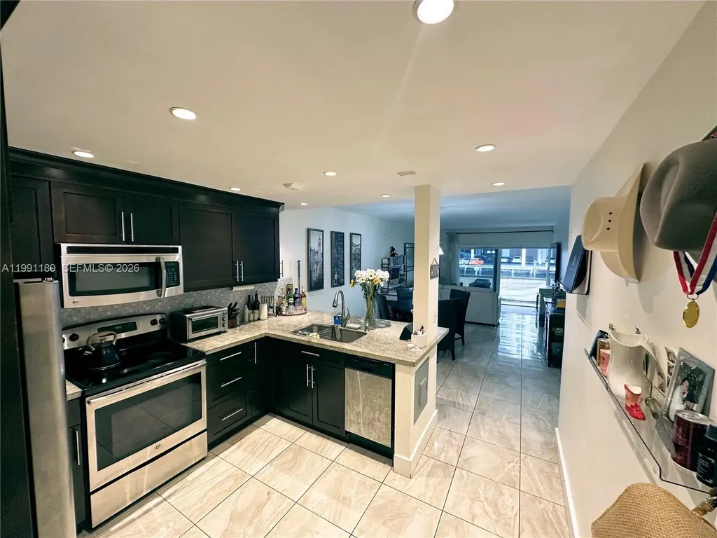450 Paradise Isle Boulevard Hallandale Beach FL 33009