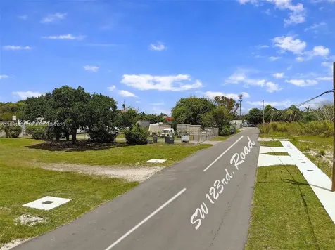 22650 SW 123rd Road Miami FL 33170