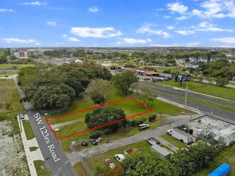 22650 SW 123rd Road Miami FL 33170