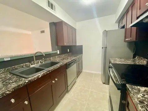2460 NW 33rd Street Oakland Park FL 33309
