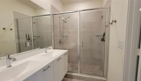 4675 NW 83rd Parkway Doral FL 33166