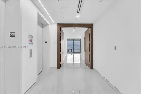 300 Biscayne Boulevard Way Miami FL 33131