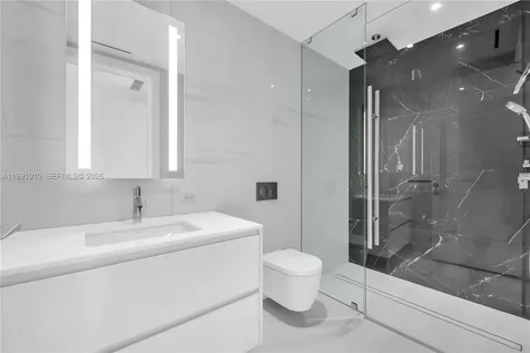 300 Biscayne Boulevard Way Miami FL 33131