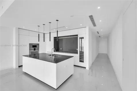 300 Biscayne Boulevard Way Miami FL 33131