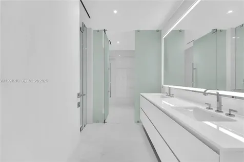 300 Biscayne Boulevard Way Miami FL 33131