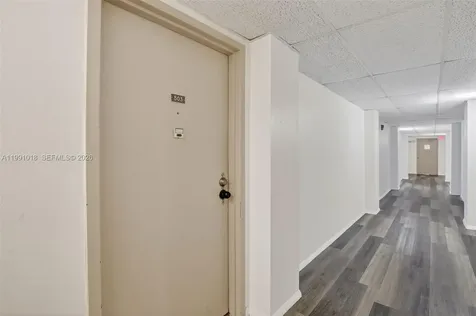 4172 Inverrary Drive Lauderhill FL 33319