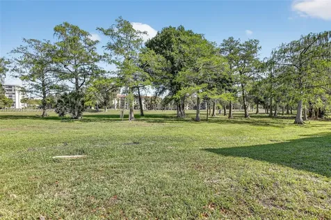4172 Inverrary Drive Lauderhill FL 33319