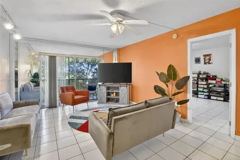4172 Inverrary Drive Lauderhill FL 33319