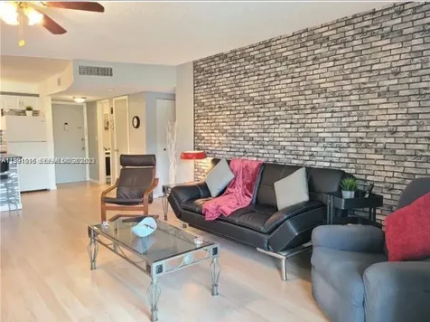 2061 NW 47th Terrace Lauderhill FL 33313