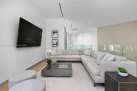503 Palm Drive Hallandale Beach FL 33009