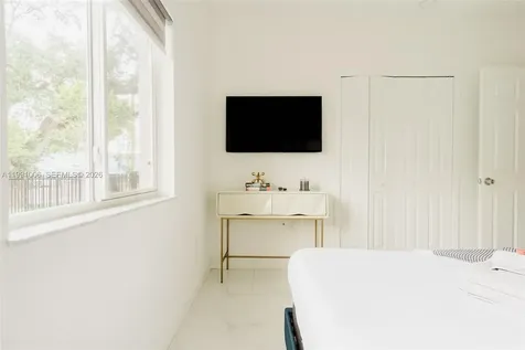 8765 NW 22nd Place Miami FL 33147